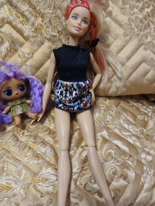 Кукла барби с подружкой