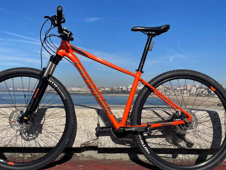 Cannondale TRAIL 5 Mountainbike. C/ Mudanças e travões Shimano. 
Como