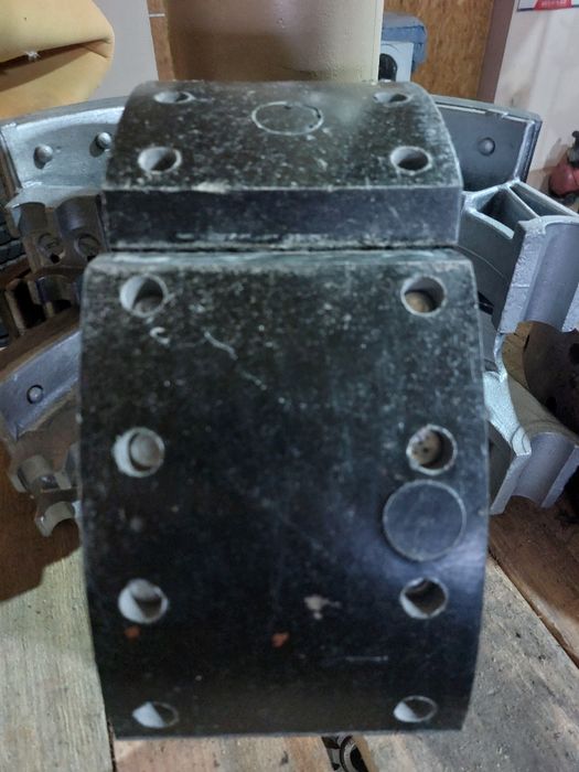 Продам колодки тормозні, та накладки тормозні і щеплення,а також лента