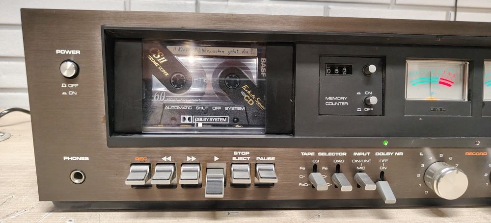 Magnetofon deck DUAL C 809.