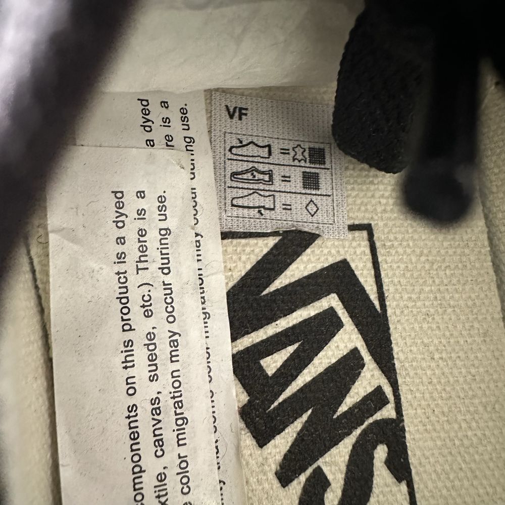VANS - жіночі  мокасини.   Оригінал.  Нові. Розмір   36,5