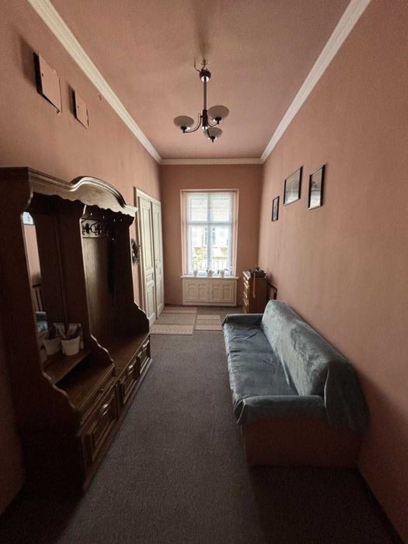 Продаж 3 кімнатної квартири, центр,  проспект Шевченка