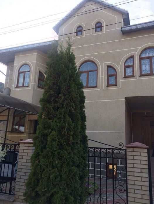 5-к. котедж 409,8 м2 з ремонтом, діл 10 сот за вул. Новокиселівська