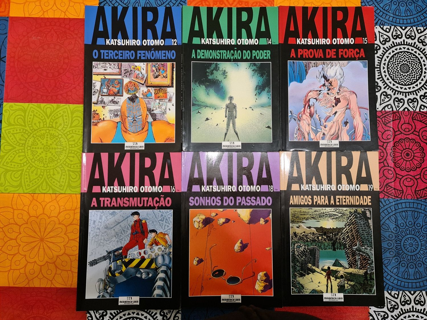 Livros de Banda Desenhada da série Akira.