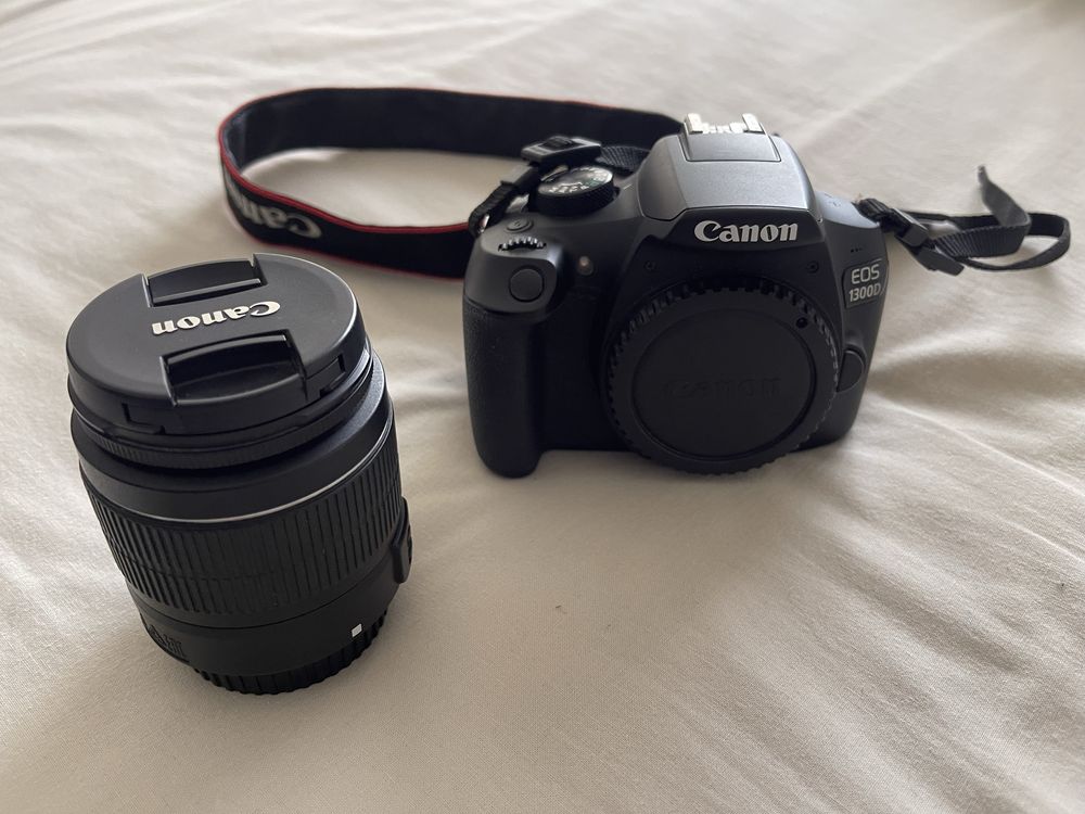 Máquina fotográfica Canon EOS 1300D