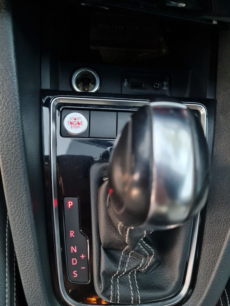 Авто Volkswagen Jetta sport 2016