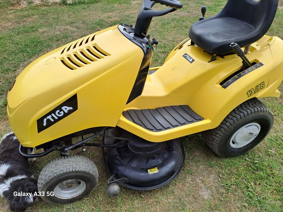 Traktorek kosiarka stiga ,wyrzut boczny ,2 noże  zdrowa orginal