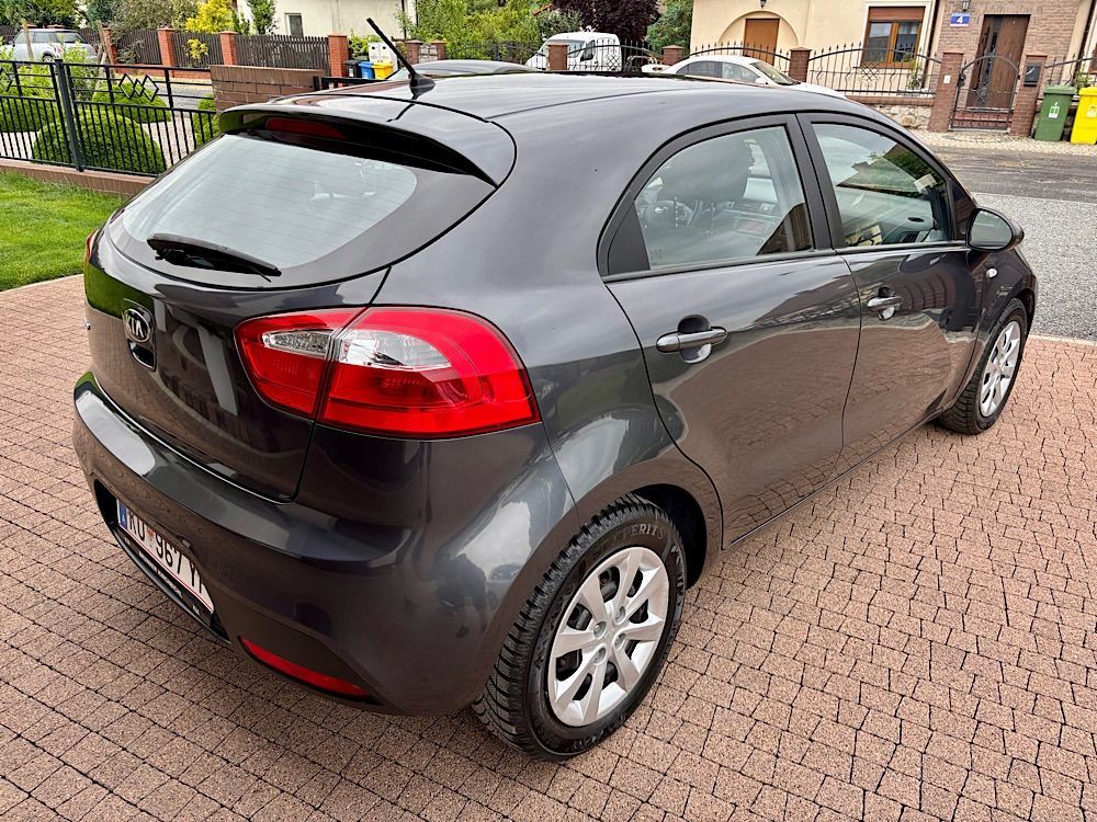 Kia Rio Benzyna Klimatyzacja Bluetooth Model 2014 Bardzo Ładny