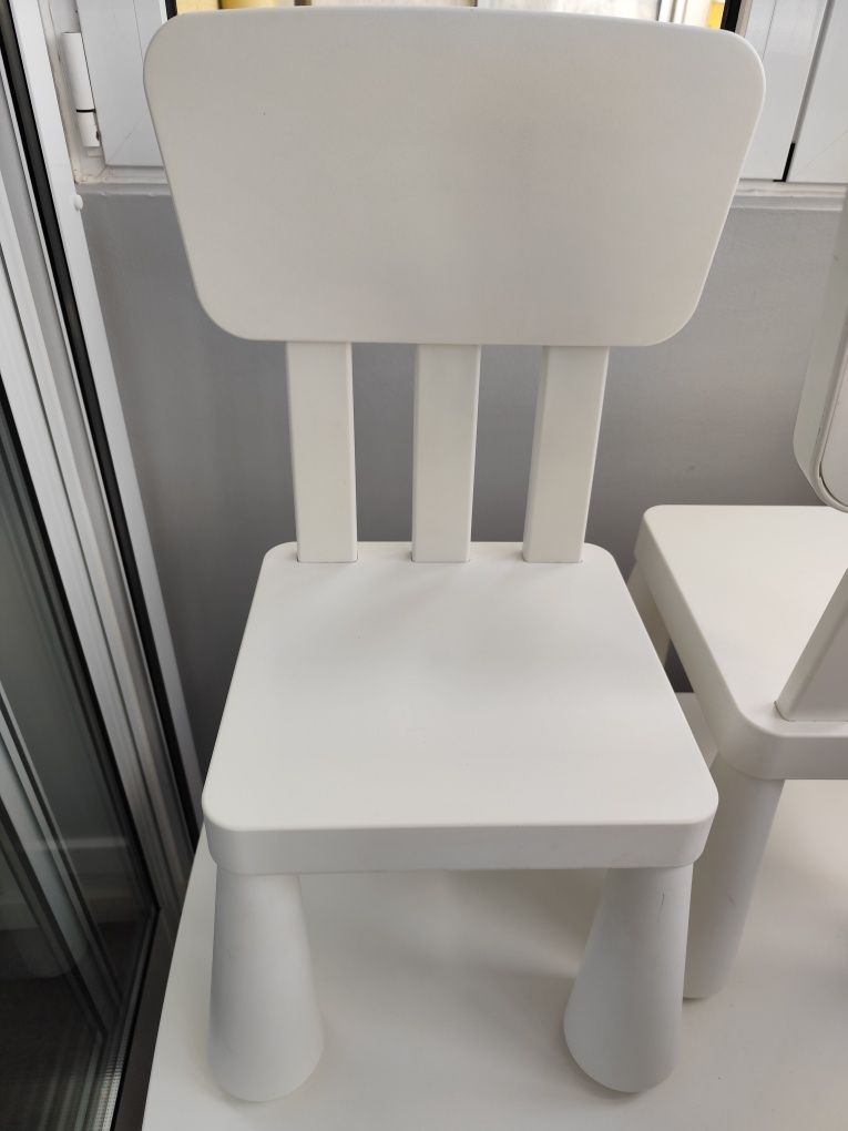 Mesa e cadeiras criança MAMMUT IKEA acho