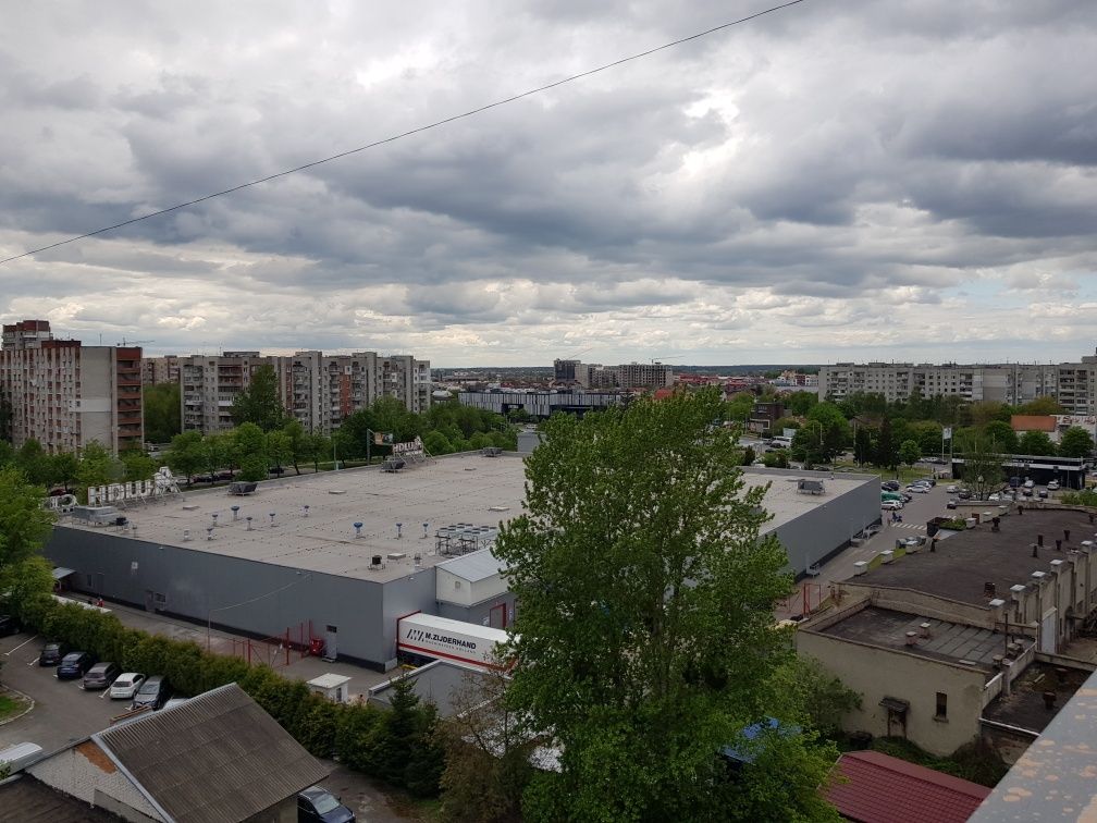 Подобово новобуд Франківський р-н, вул. Перфецького поруч з Ашан