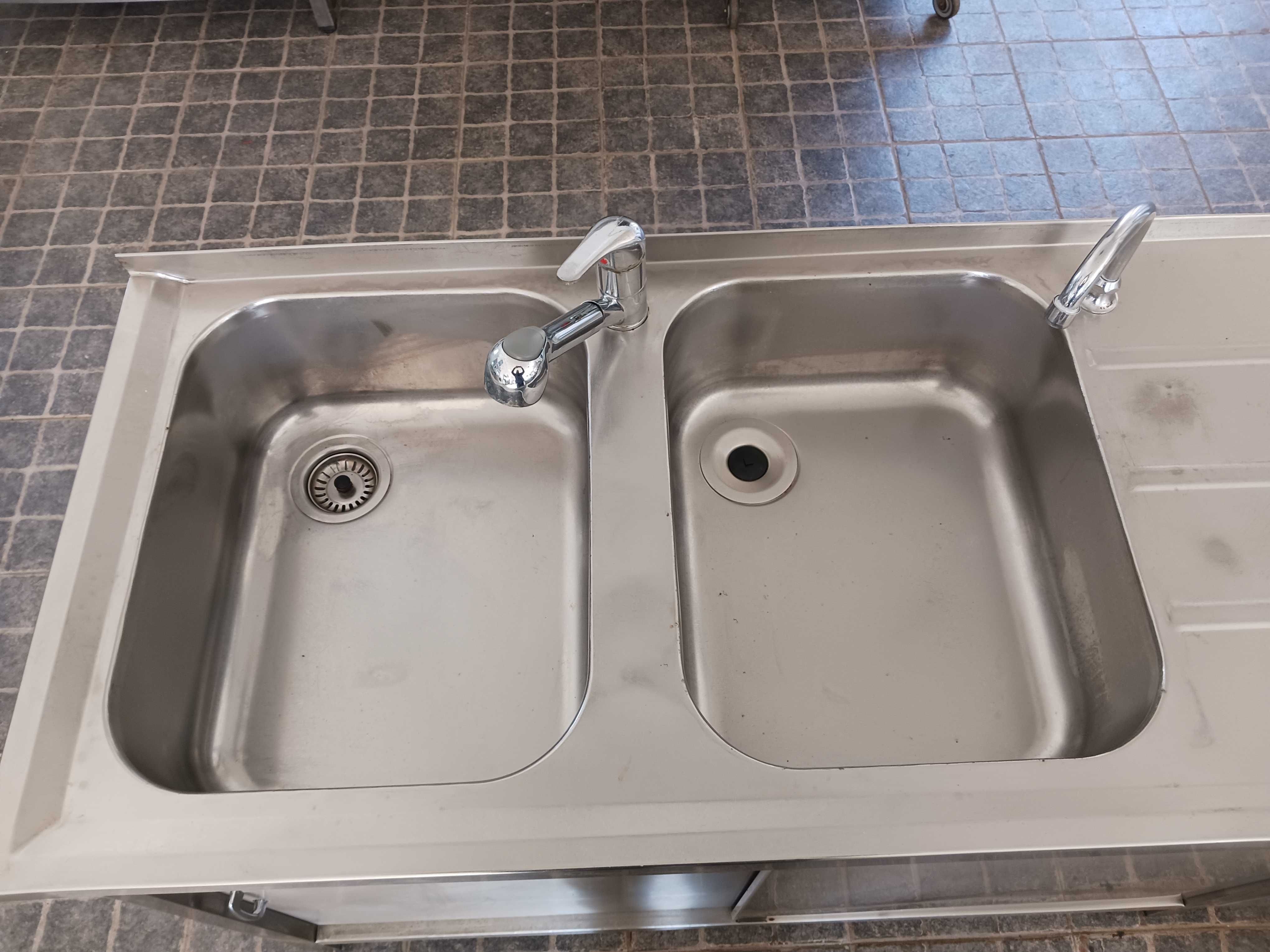 ACM1507 - Bancada de Lavagem em Inox de 2,1m com 2 cubas - Usado