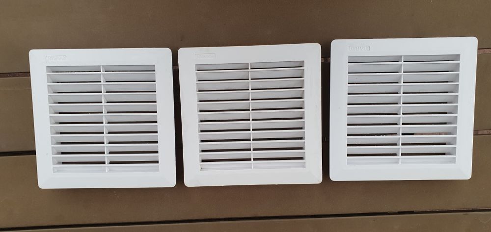 Kratka wentylacyjna biała