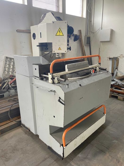 Piła taśmowa do metalu KASTO przecinarka pionowa profesjonalna zamiana