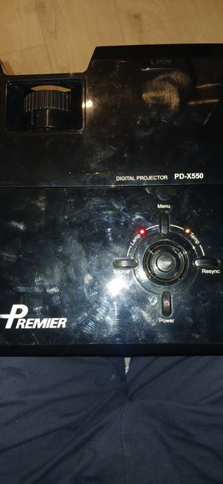 PD-X550 проектор