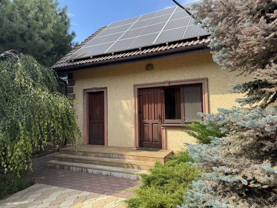 Аренда будиночку з альтанкою на воді  для відпочинку