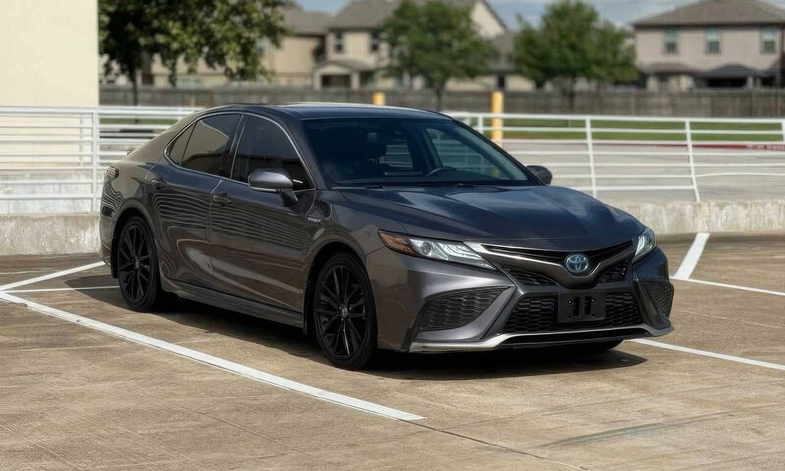 2021 Toyota Camry Hybrid XSE