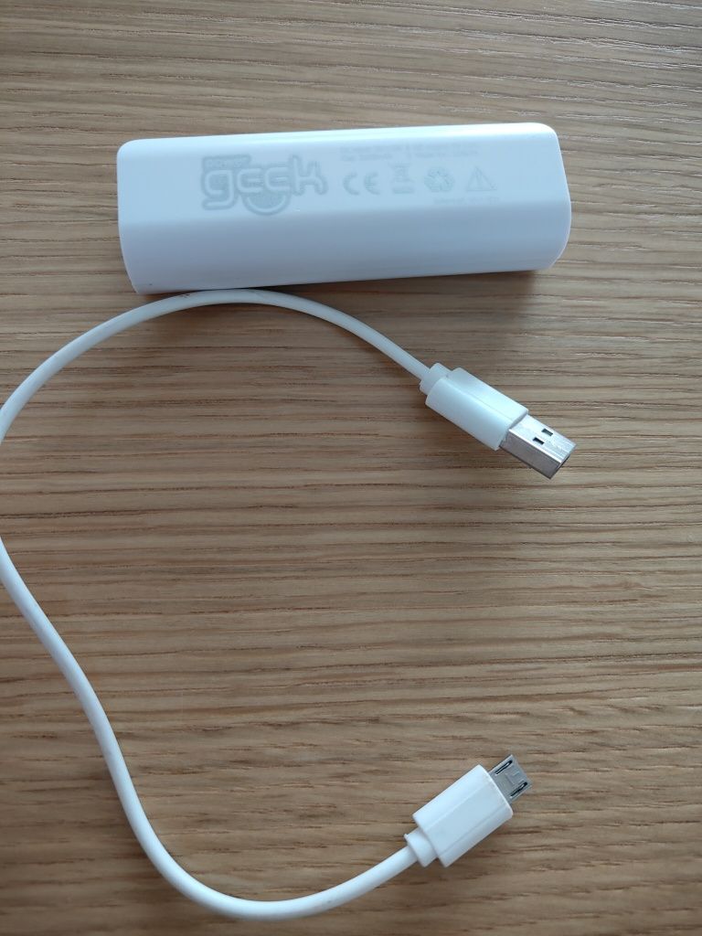 Powerbank biały power geek