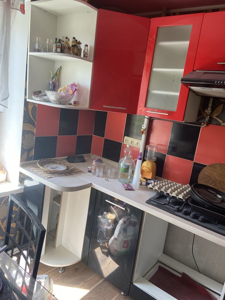 Продам кухю кутова