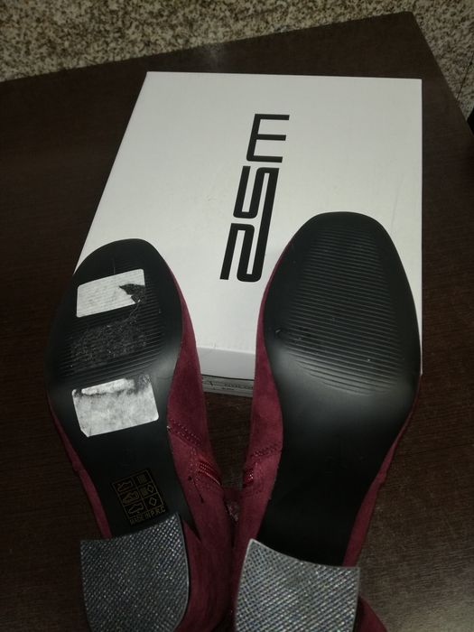 Botim bordo completamente novos