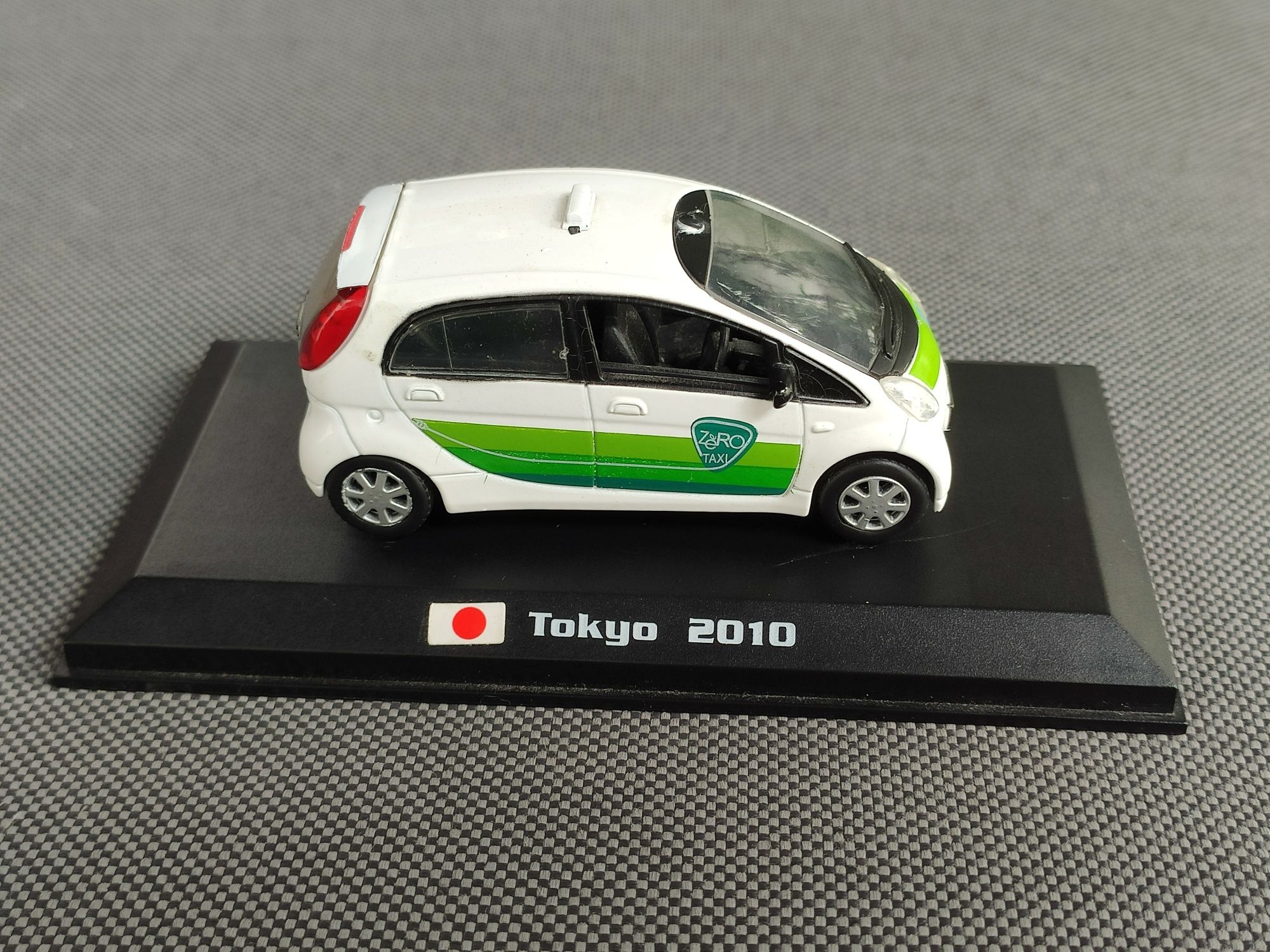 Taksówka AmerCom 1:43 Mitsubishi I-MiEV Tokyo 2010