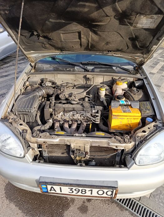 Продам ланус  2009 рік 1.6 газ бенз