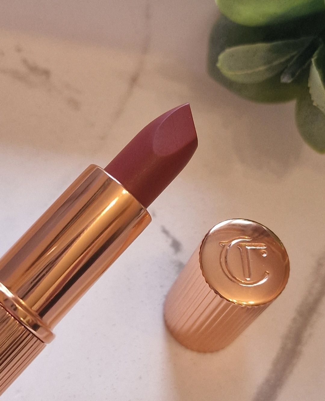 Mini pomadka charlotte tilbury walk of no shame