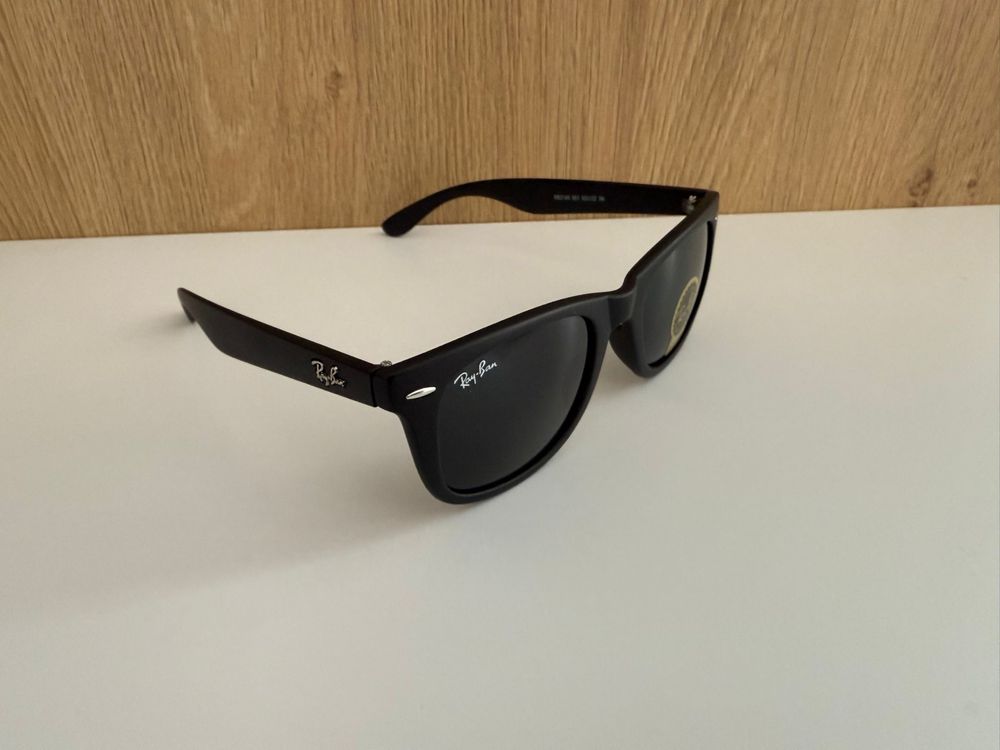 Klasyczne okulary Ray-Ban 100% UV Protection