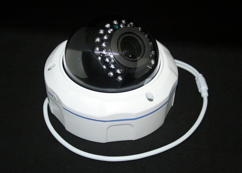 Камера  варифокальная AHD MHK A316E 2 МП, можно в аналоговый режим.