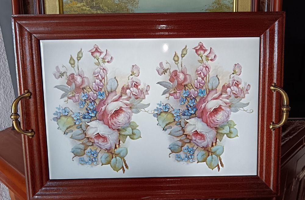 Bandeja vintage muito estimada