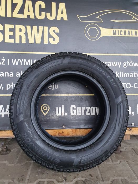 Opona zimowa 215/65/16C Hankook Winter icept LV