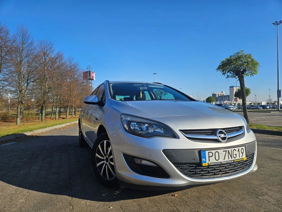 Opel Astra Opel Astra J 1.4 Turbo • 2014 • 173 tys km • Navi • Czujniki przód/Tył