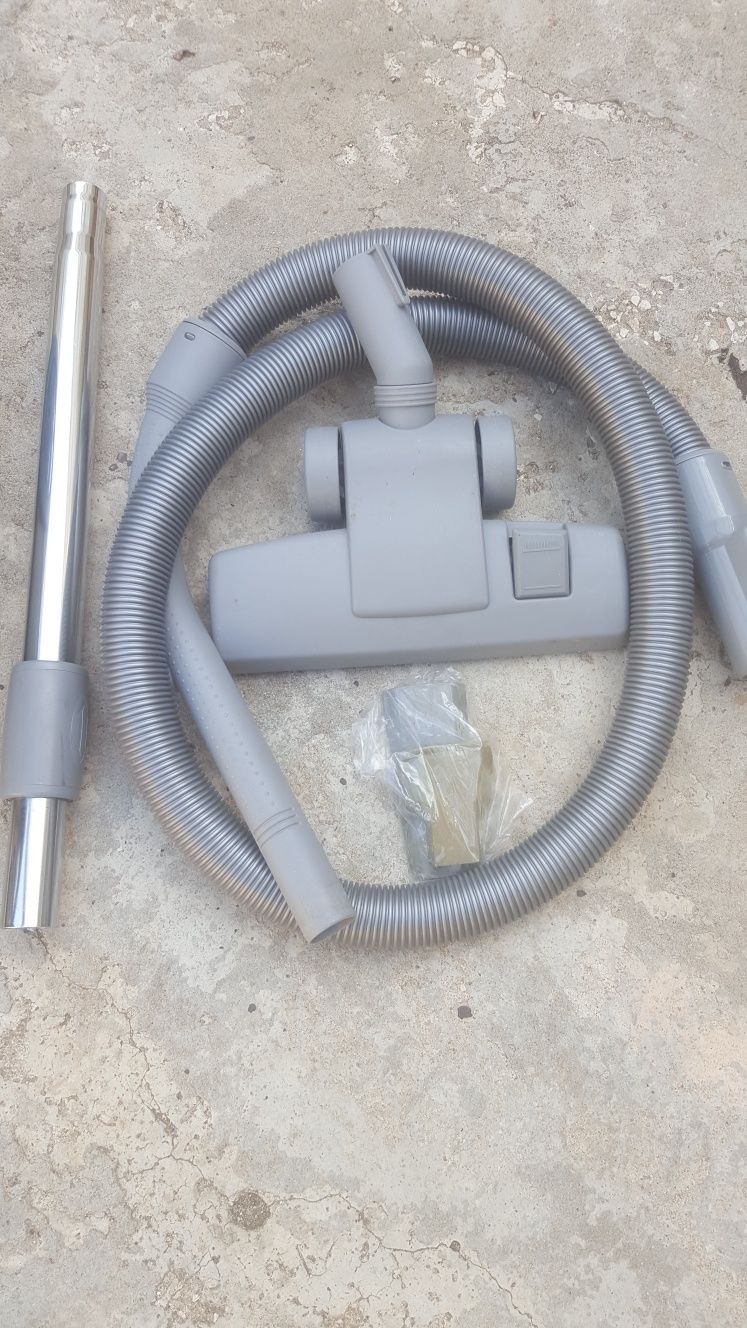Aspirador sem saco só utilizando uma vez como novo