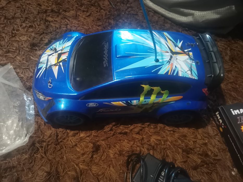 Traxass Ford Fiesta RC. Pilne!.