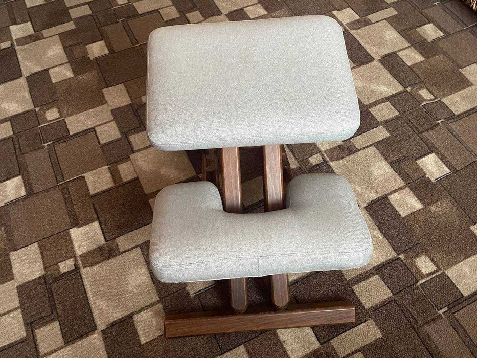 Ортопедичне крісло для правильної постави