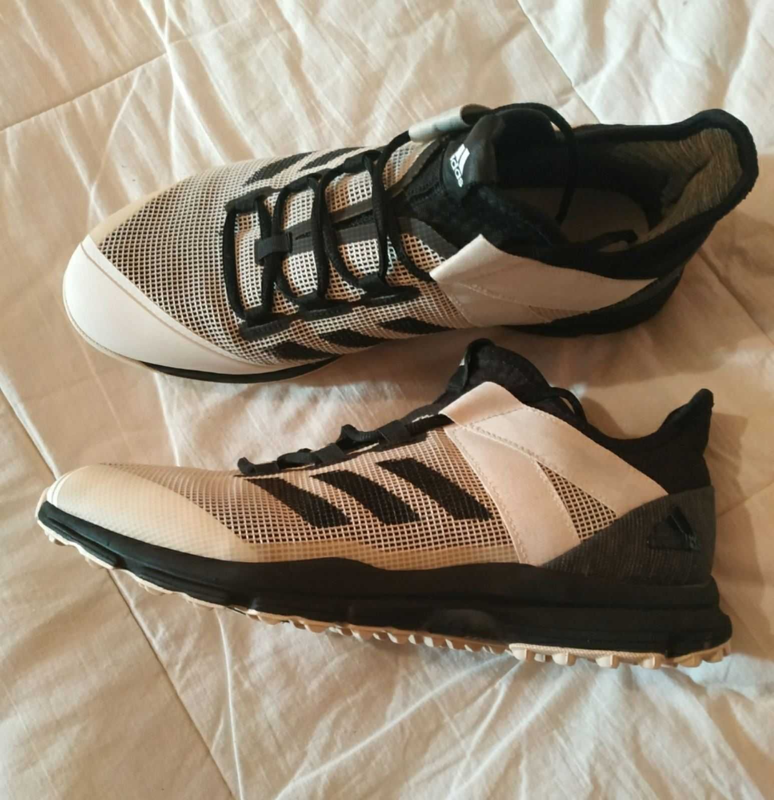 Кроссовки Adidas 46 размер,подошва SPRINTFRAME.