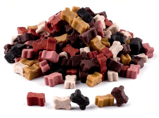 Miękkie i pyszne przysmaki do nagradzania małego psa - Maced Mix 300g
