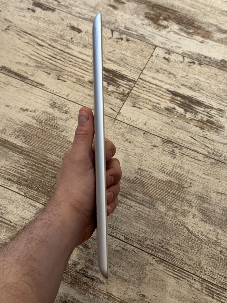 Планшет IPad 2  A1396