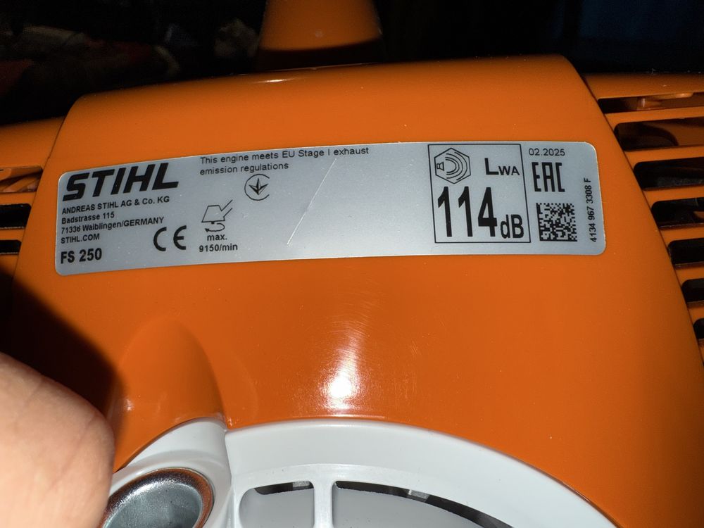 Nowa Kosa spalinowa STIHL FS250 FS 250 podkaszarka 1.6 KW 2.1 KM