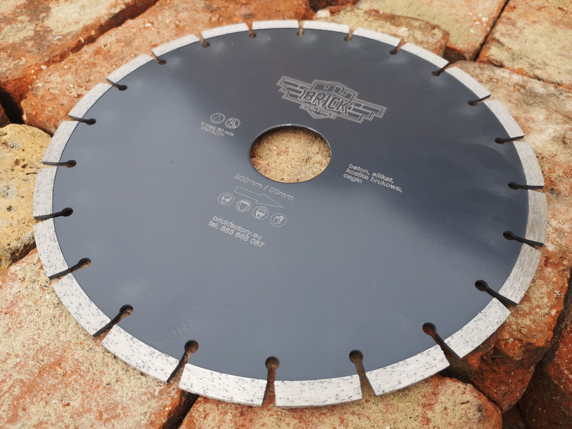 Tarcza diamentowa 300x50 do cięcia cegieł
