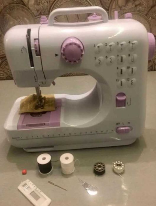 Швейна машинка компактний помічник для вашого рукоділля!