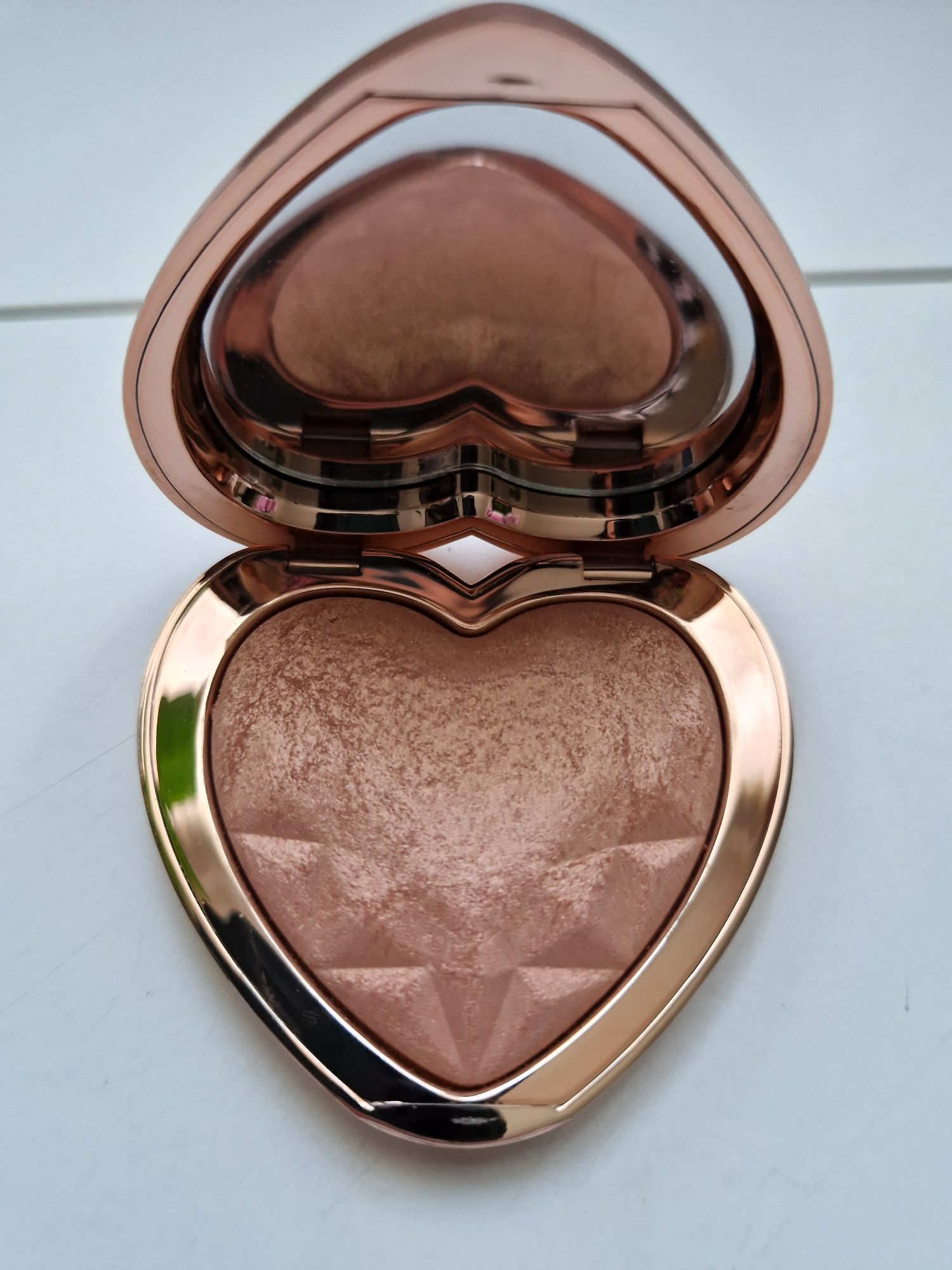 Too Faced Rozświetlacz Ray of Light