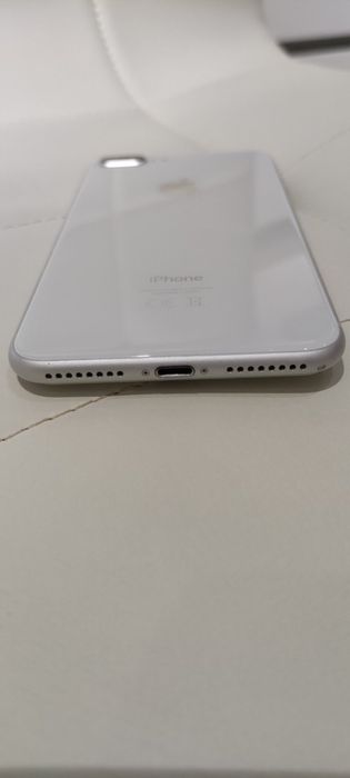 Iphone 8 plus , 64 гб