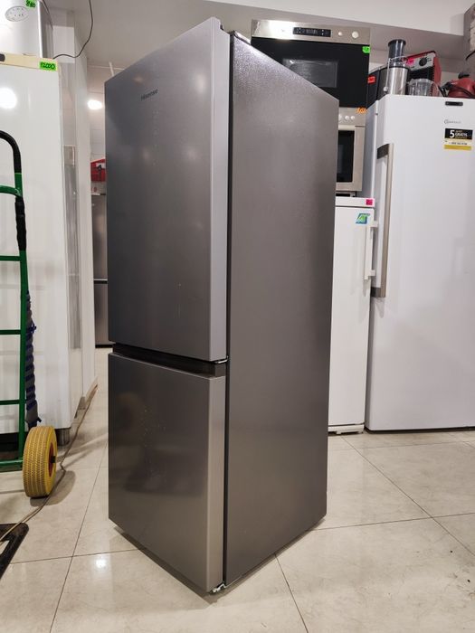 Холодильник маленький Hisense RB224D4BDF см, з Європи