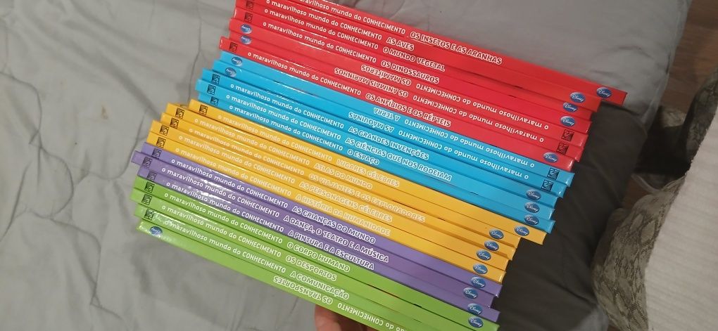 Livros infantis colecção completa Mickey conhecimentos