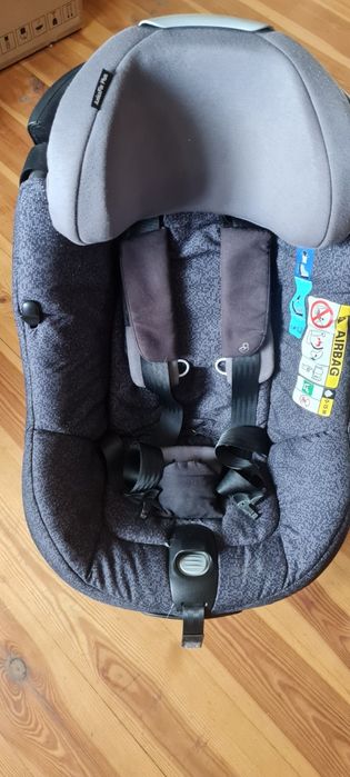 Fotelik obrotowy Maxi cosi axissfix plus