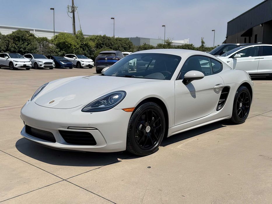 Porsche 718 Cayman      2019