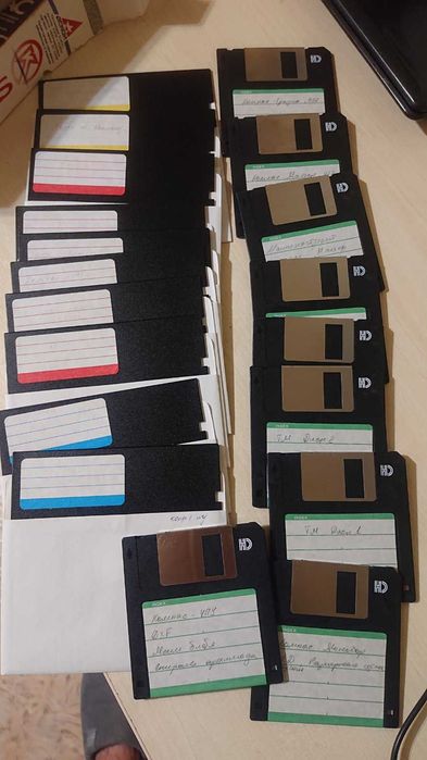 Дискеты 5.25 и 3.5 с программой КОМПАС.