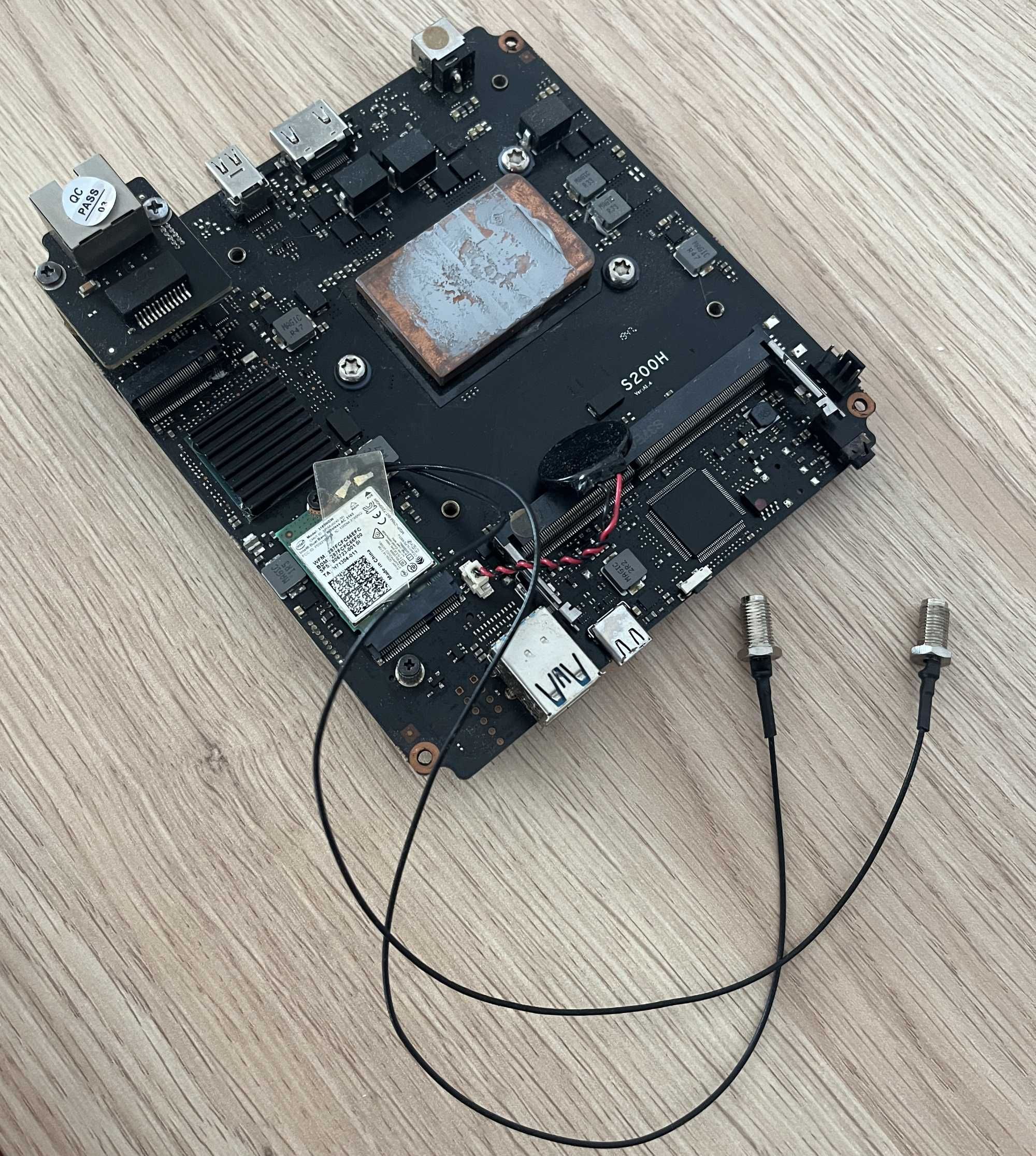 mini PC komputer S200H Intel i9 8950hk sprawny lub na czesci