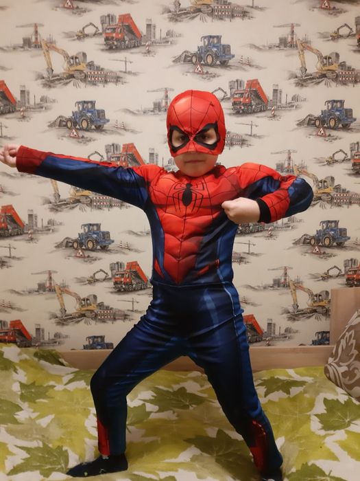 Костюм Людина Павук, ведмедика, новорічна сорочка 5-6 р.