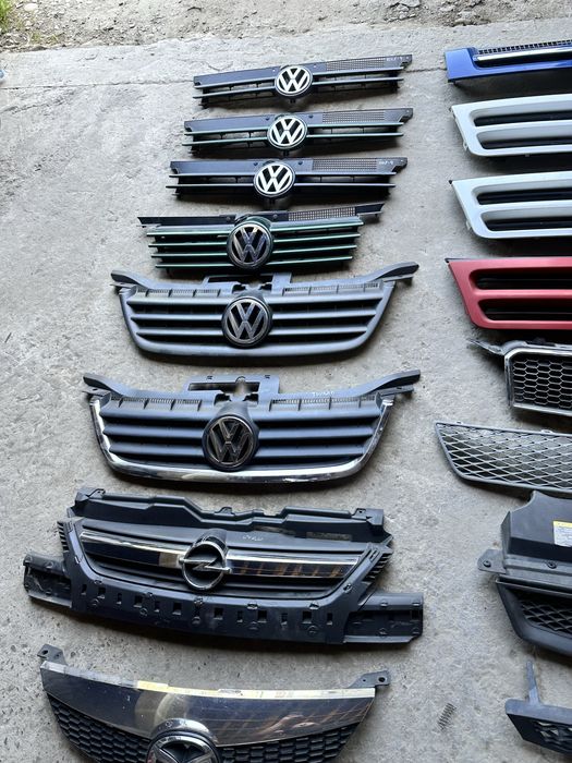 Решітка радіатора vw мерседес мазда сітроєн форд
